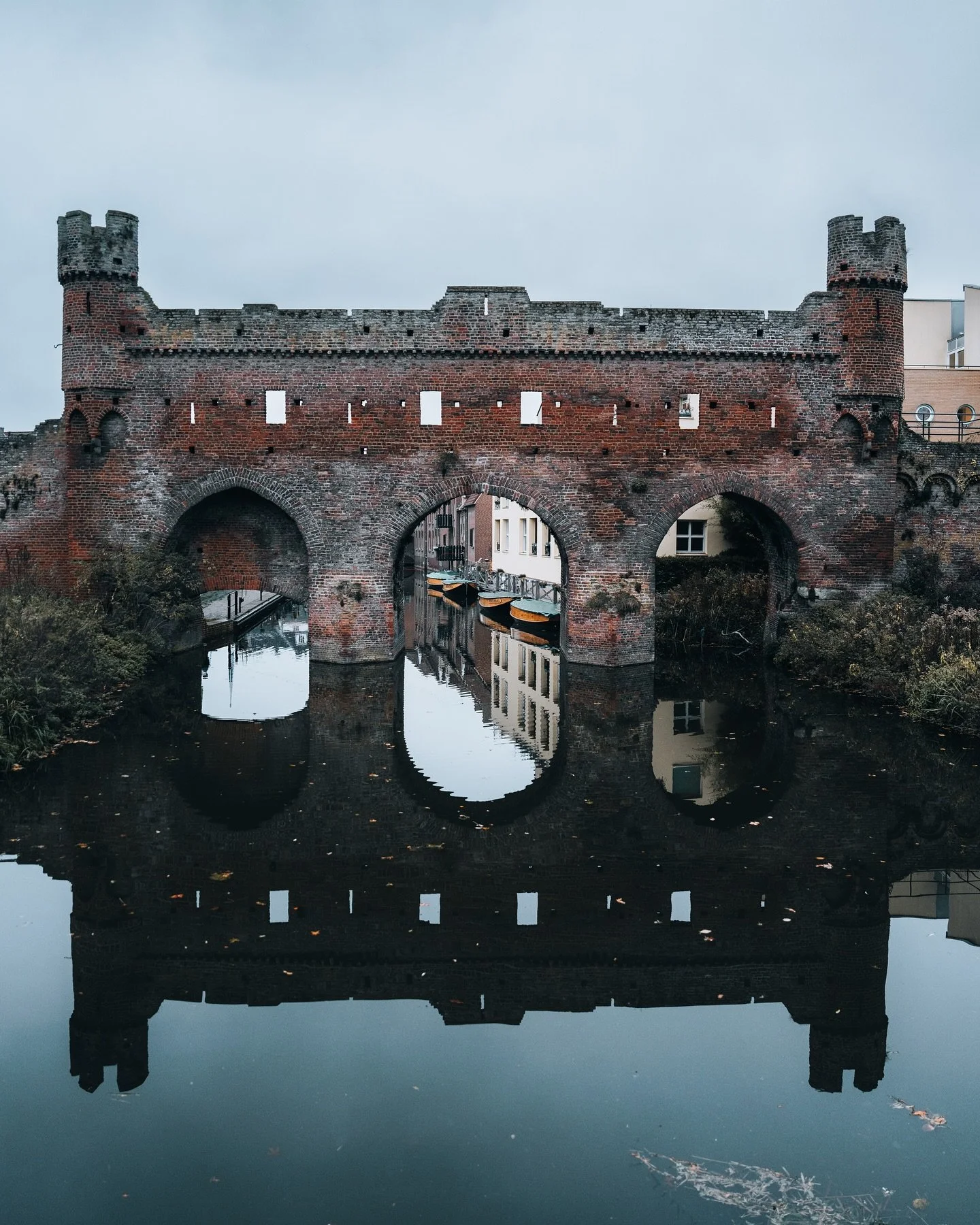 Zutphen last weekend 😍
📸: Sony A7R V - 24-70 f2.8 GM II
#photooftheday #photography #streetphotography #reflection #zutphencity #city #street #clouds #sky #zutphen #zutphentorenstad #sunset #architecture #building #nature #gelderland #sony #sonya