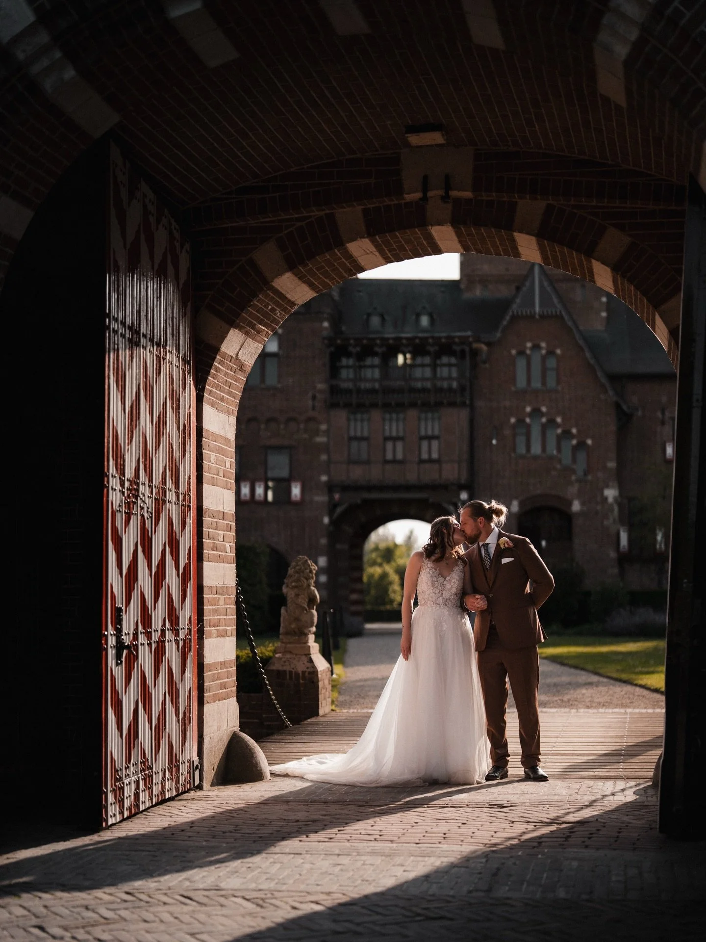 Kasteelbruiloften ❤️ bij @kasteeldehaar 

#trouwfotograaf #bruiloftfotograaf #kasteelbruiloft #kasteeldehaar #bruiloftsinspiratie