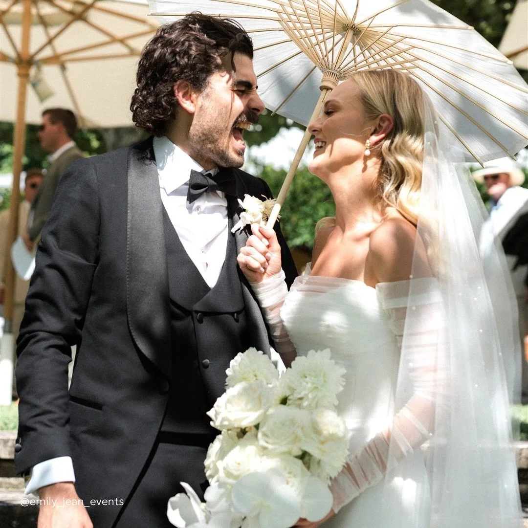 TIPS FOR A STRESS FREE WEDDING DAY &hearts;️

Your wedding day is one of the biggest moments of your life, filled with love &amp; unforgettable memories. However, it can also bring a fair share of stress. To help you achieve a calm &amp; enjoyable we