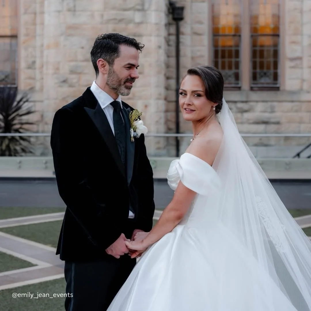 Your wedding is a celebration, not a checklist.

It&rsquo;s the way your partner looks at you when you walk down the aisle.
The laughter over shared stories.
The quiet moments in between, where it all sinks in.

So often, couples get caught in timeli