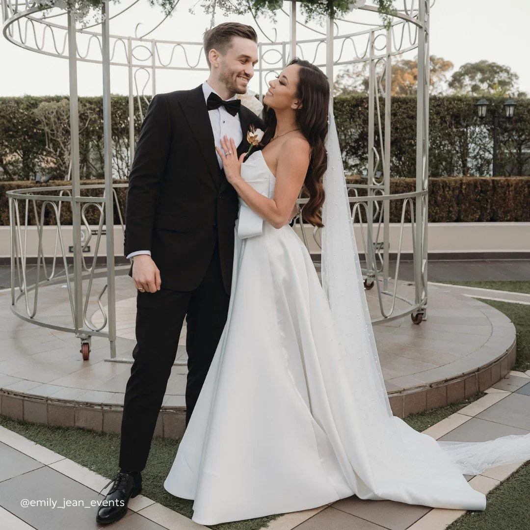Signs You Might Need a Wedding Coordinator ✨

You started planning your wedding thinking, "We've got this." But lately, it's feeling less exciting and more like a second full-time job.

Here are a few signs it might be time to bring in a we