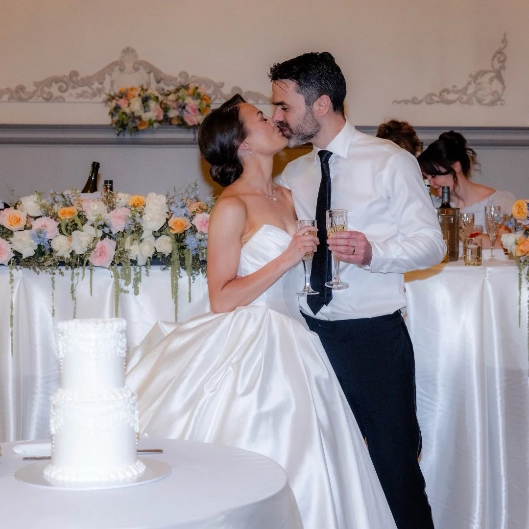 Be a guest at your own wedding.

It&rsquo;s something I say often because I truly believe it.

You deserve to:

🤍 Hug your grandparents without checking the time.

🤍 Enjoy cocktail hour instead of answering supplier questions.

🤍 Watch your recept