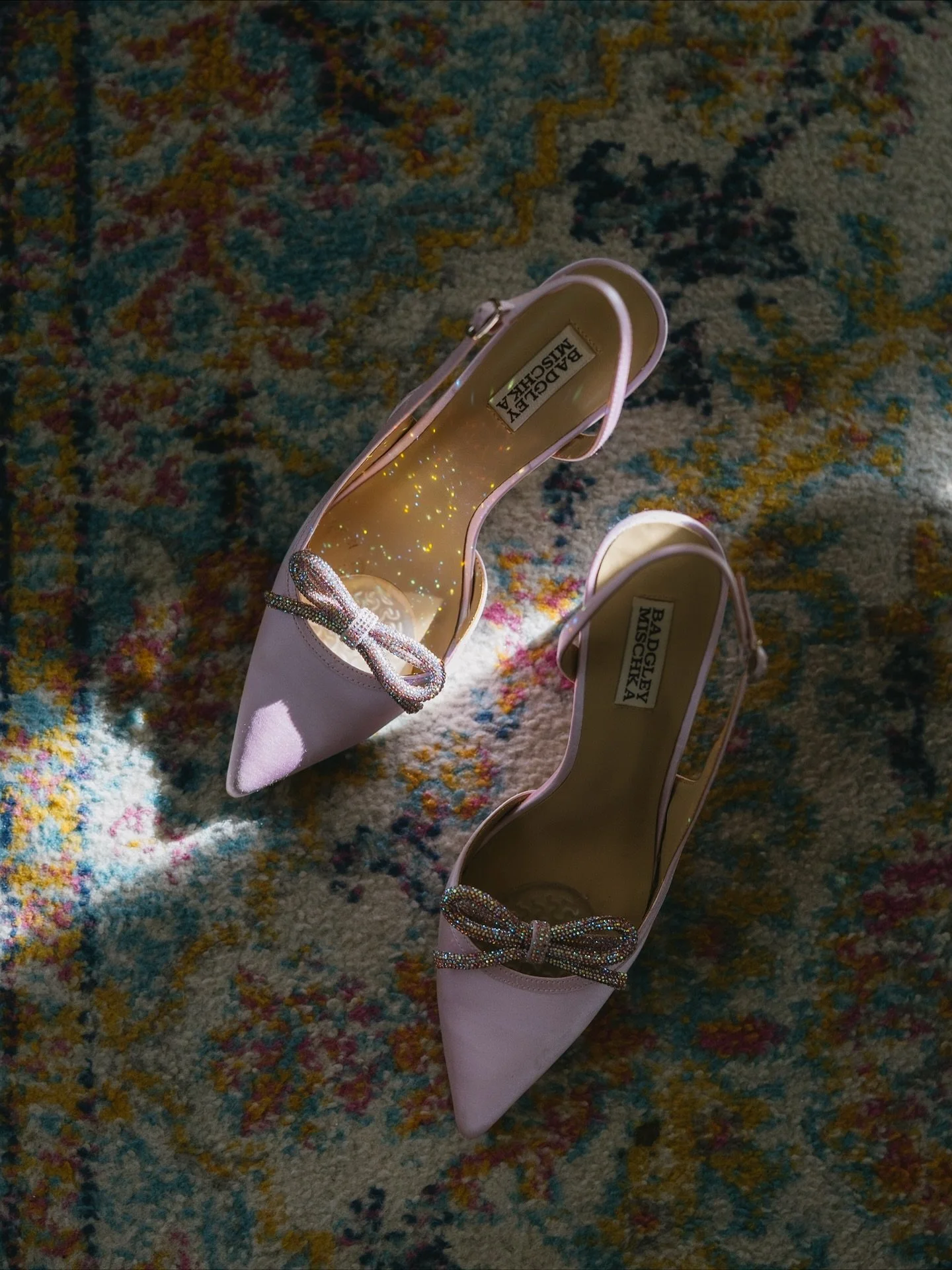 A sweet and simple take on getting ready at the Mansion at Knox Farms.

@mansionatknoxfarm 
@badgleymischka 
@blueskybridalpdx 
@lambs_hill 
@abellabride
@allurebridals