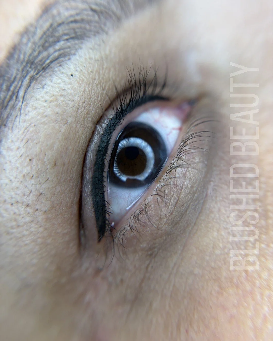 Up close so you can really see the detail 👀 This is what lash line enhancement in Fort Worth looks like&mdash;soft pigment placed right at the lash line to create the illusion of fuller lashes without mascara or traditional eyeliner. No harsh lines.