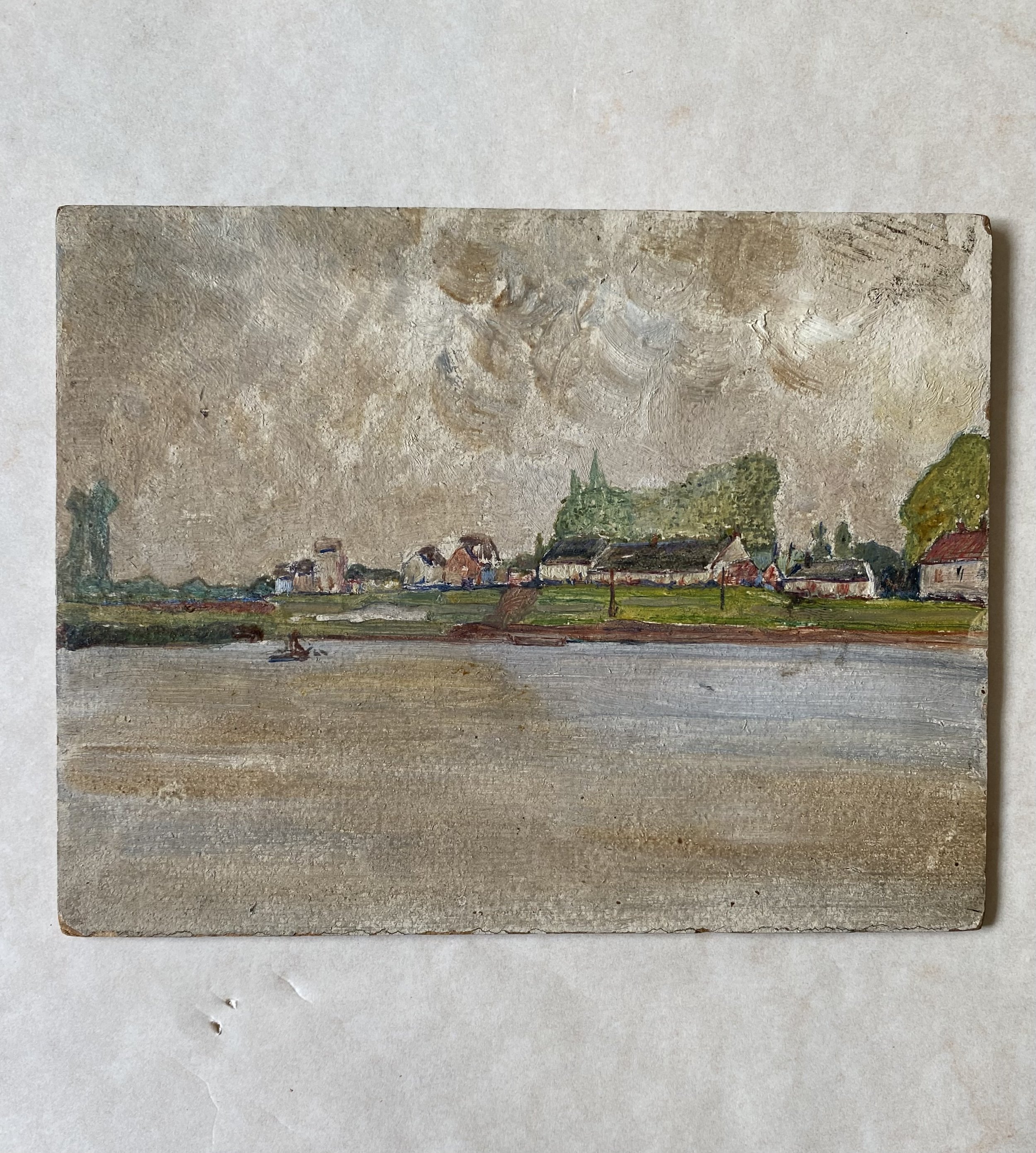 Le village de l'autre côté de la rive