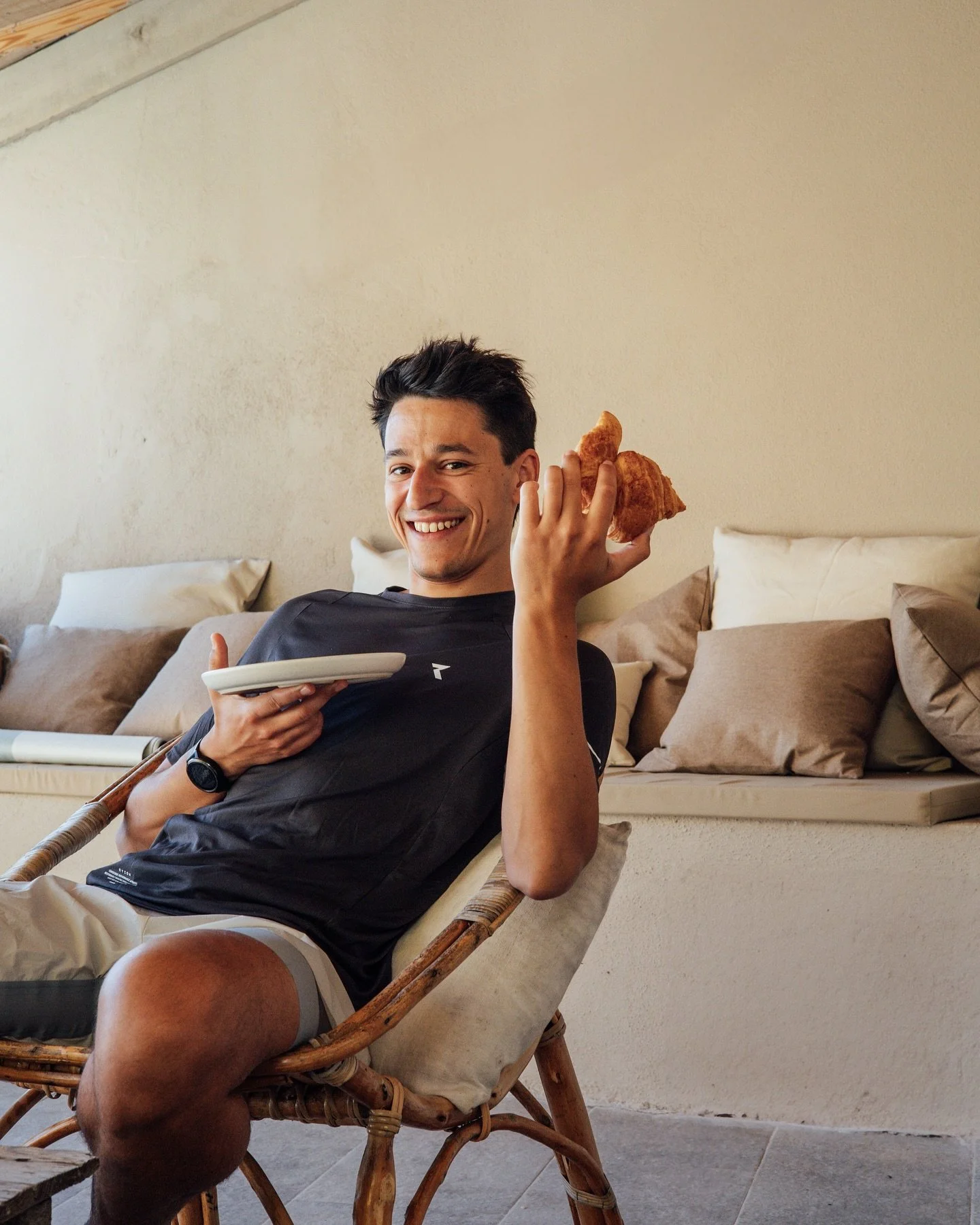 Flaky outside, soft inside – just like me before my first coffee.🙊🥐
 
#croissant #morningperson #foodie #breakfast #retreat #girona #lohodi