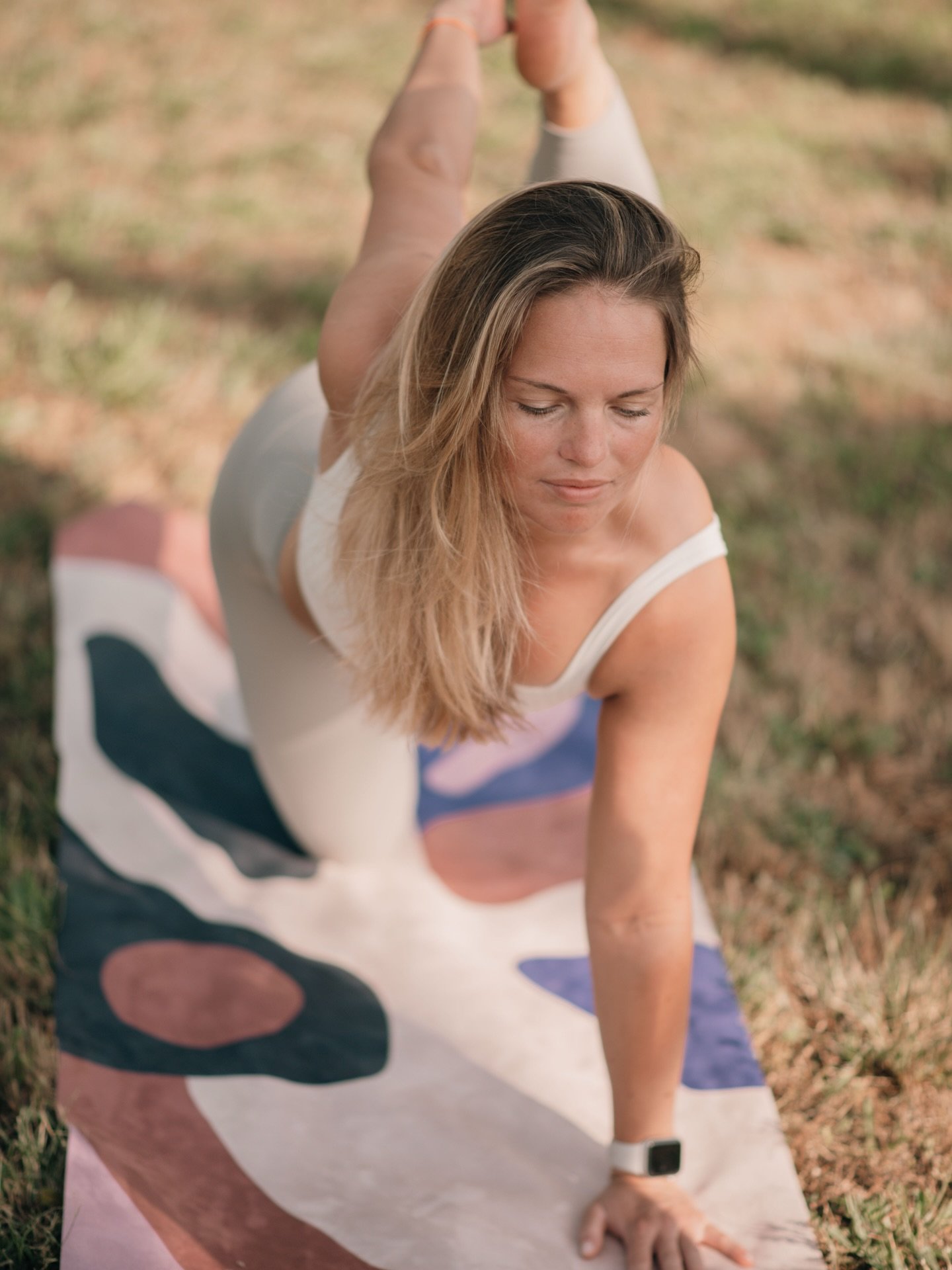 found my wild side &ndash; somewhere between breath and movement.🐅
 
#outdoortraining #yoga #tigerpose #wildone #retreat