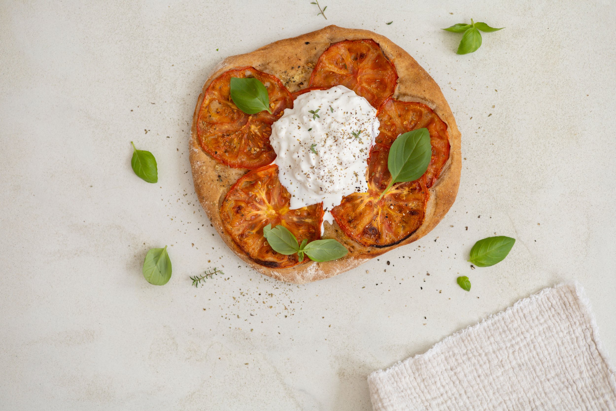 Pizza Caprese-2.jpg