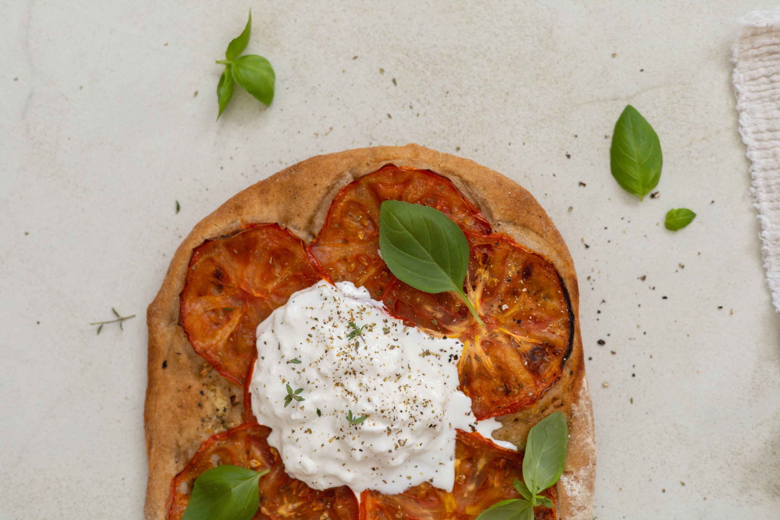Pizza Caprese-4.jpg