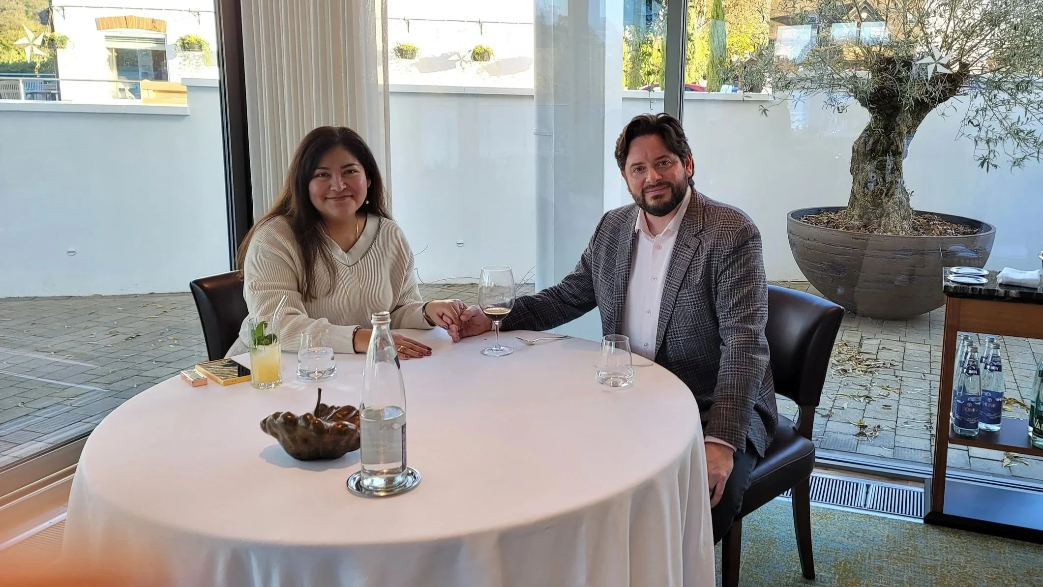 Three Stars by the Riverside (Inn)