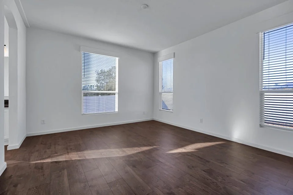 808 Butternut primary bedroom.jpg