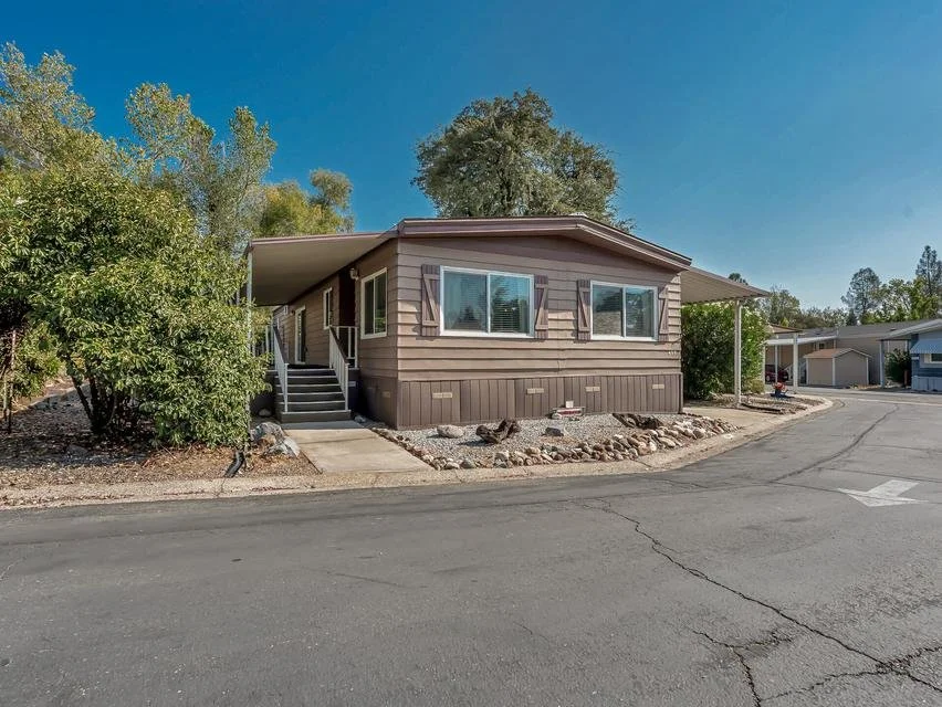 488 Brushwood Dr #136, Redding, CA 96003
