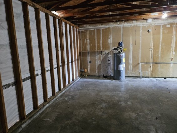 1270_Bradley_Garage_50.jpg