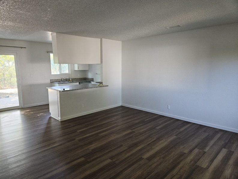 1270_Bradley_Living-kitchen_50.jpg
