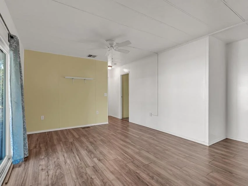 488 Brushwood family room.jpg