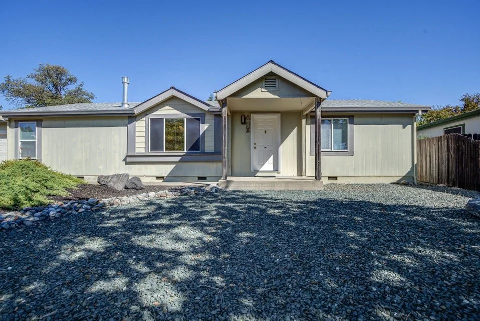 4552 Hickory Front3.jpg