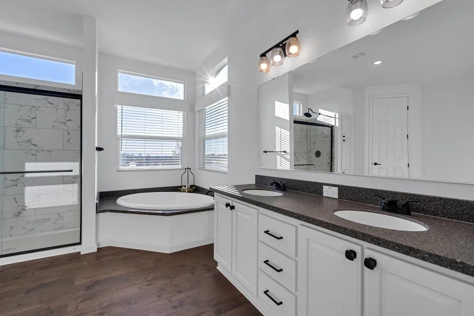 808 Butternut primary bathroom.jpg