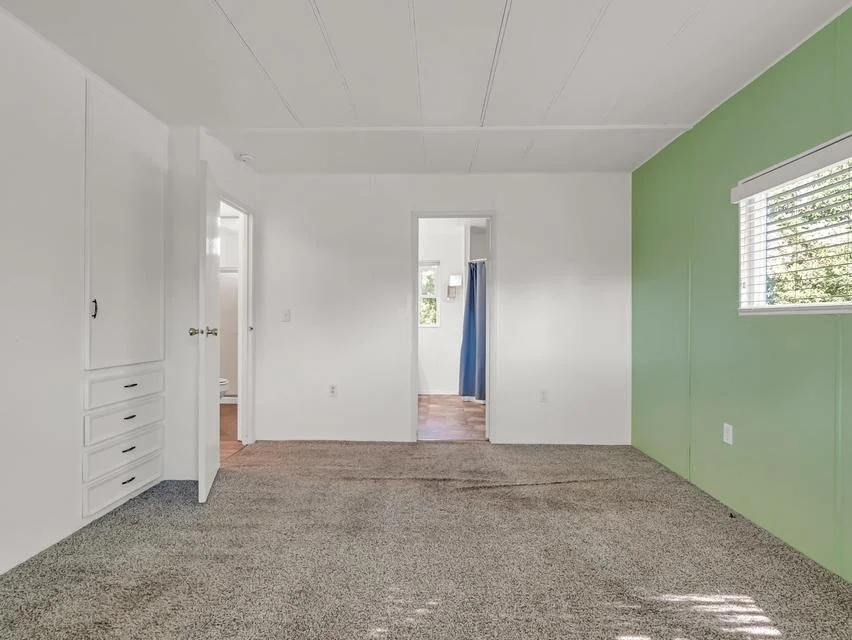 488 Brushwood bedroom3.jpg