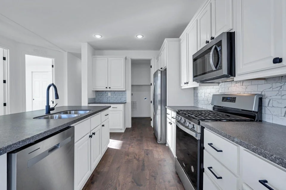 808 Butternut kitchen2.jpg