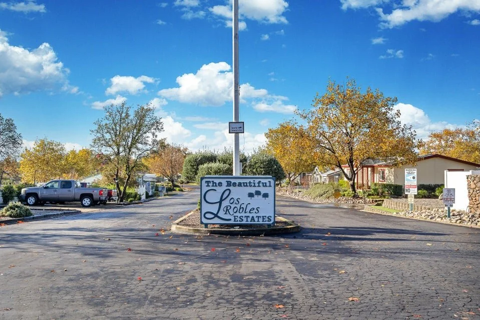 Los Robles Estates.jpg