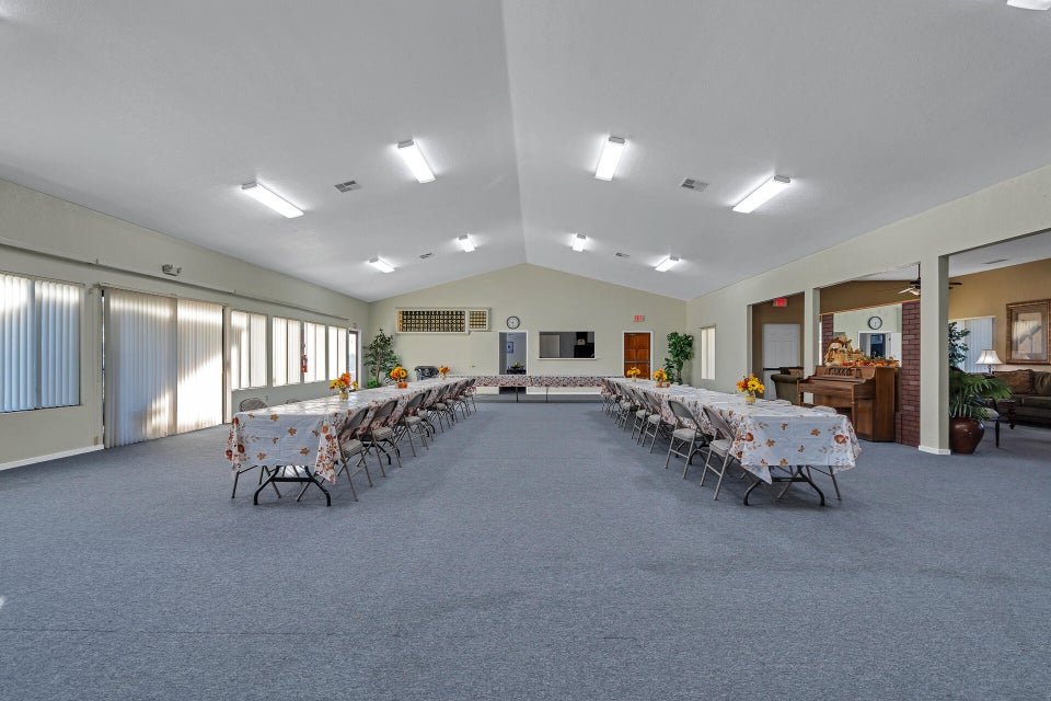 Clubhouse2.jpg
