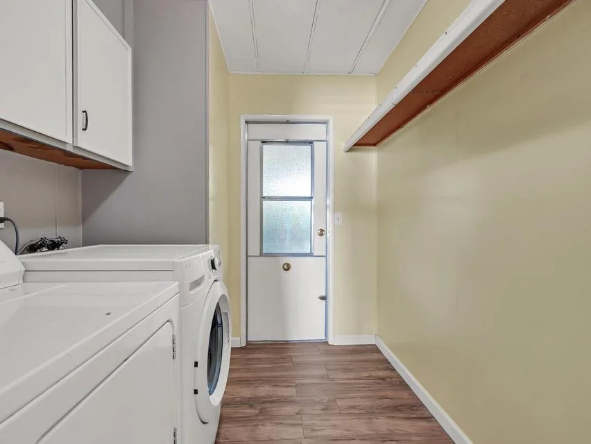 488 Brushwood laundry.jpg