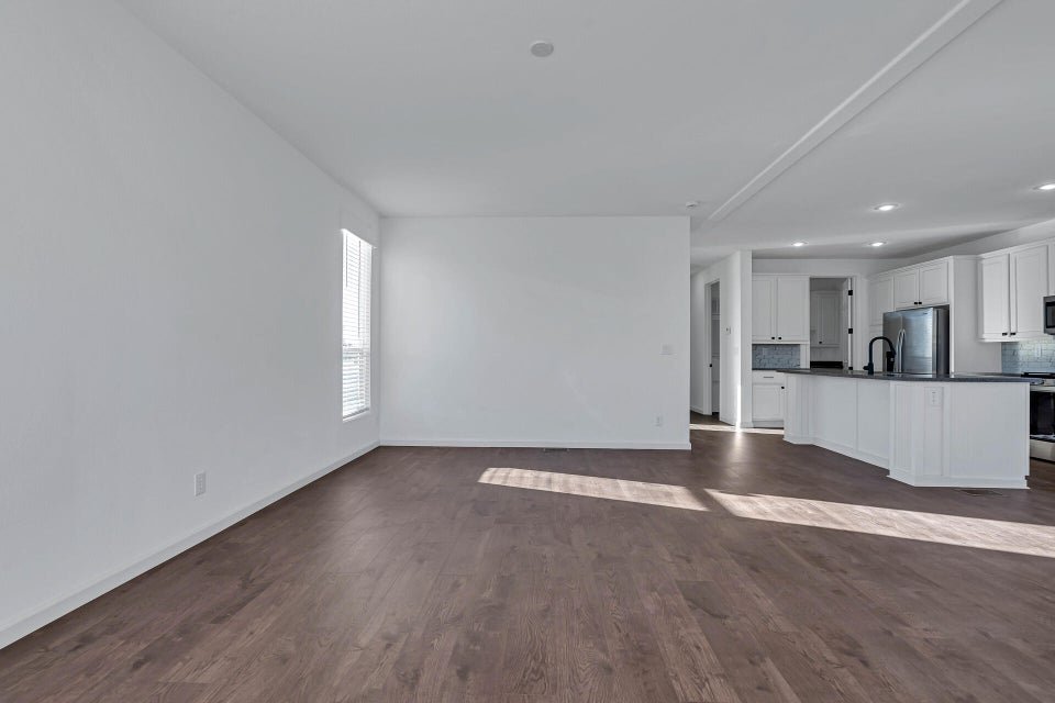 808 Butternut living1.jpg