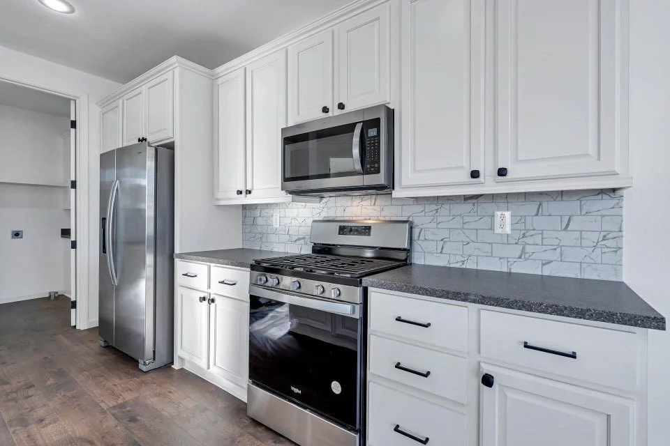 808 Butternut kitchen1.jpg