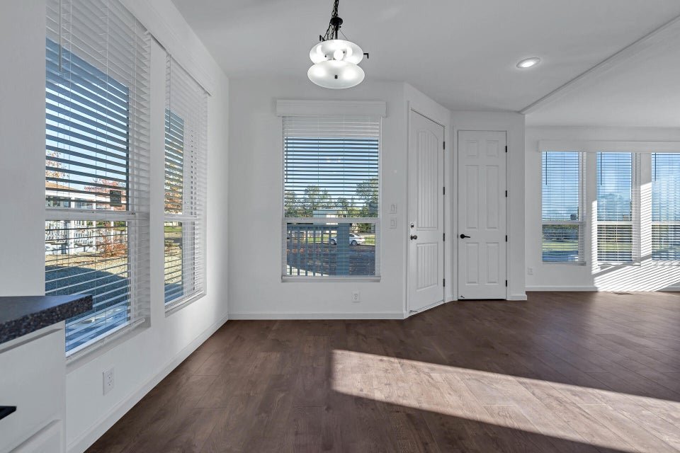 808 Butternut dining1.jpg