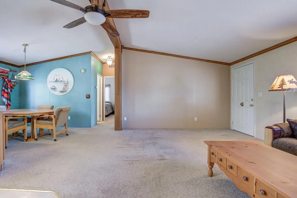 4552 Hickory living-dining.jpg