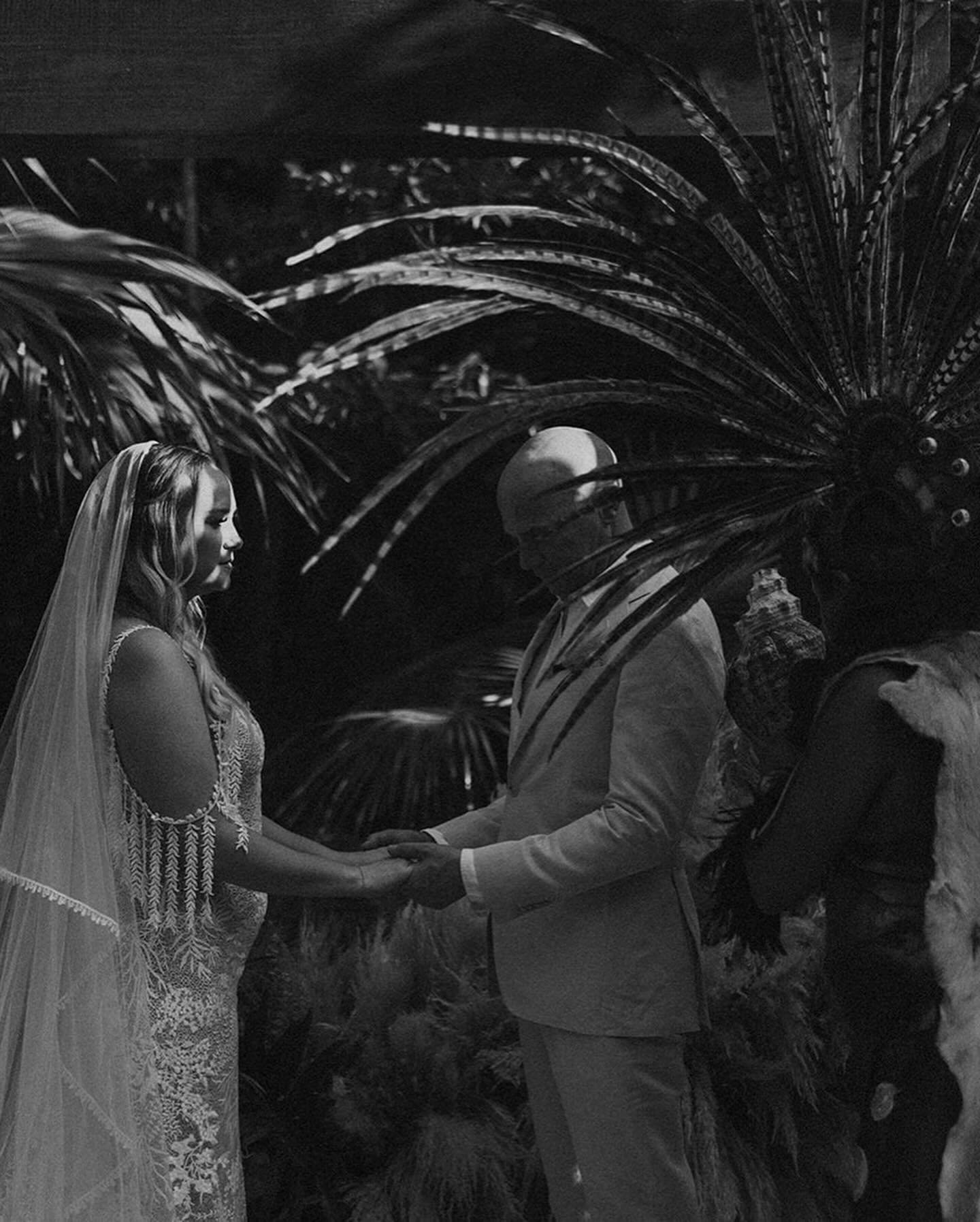 The Serurs, their Mayan ceremony and their intimate reception. 

This week is yours. Happy 1st anniversary &hearts;️

Photo: @andregouinphoto | Floral designer: @marialimon_ | Loc.: @kimatulum | Shaman: @_mexica._arte_ | Glam: @preptulum @karinapro_g