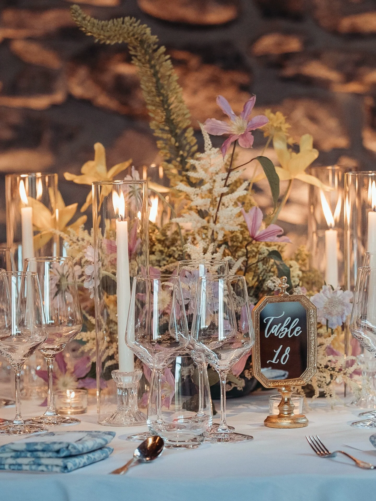 spring 2026 wedding details are well underway, and they&rsquo;re reminding me of these mirrored table numbers from L&amp;M&rsquo;s wedding at @bluehillfarm, featured on @stylemepretty ✨

let&rsquo;s do it again @uwskitchen 🥂

2026 couples &hellip; s