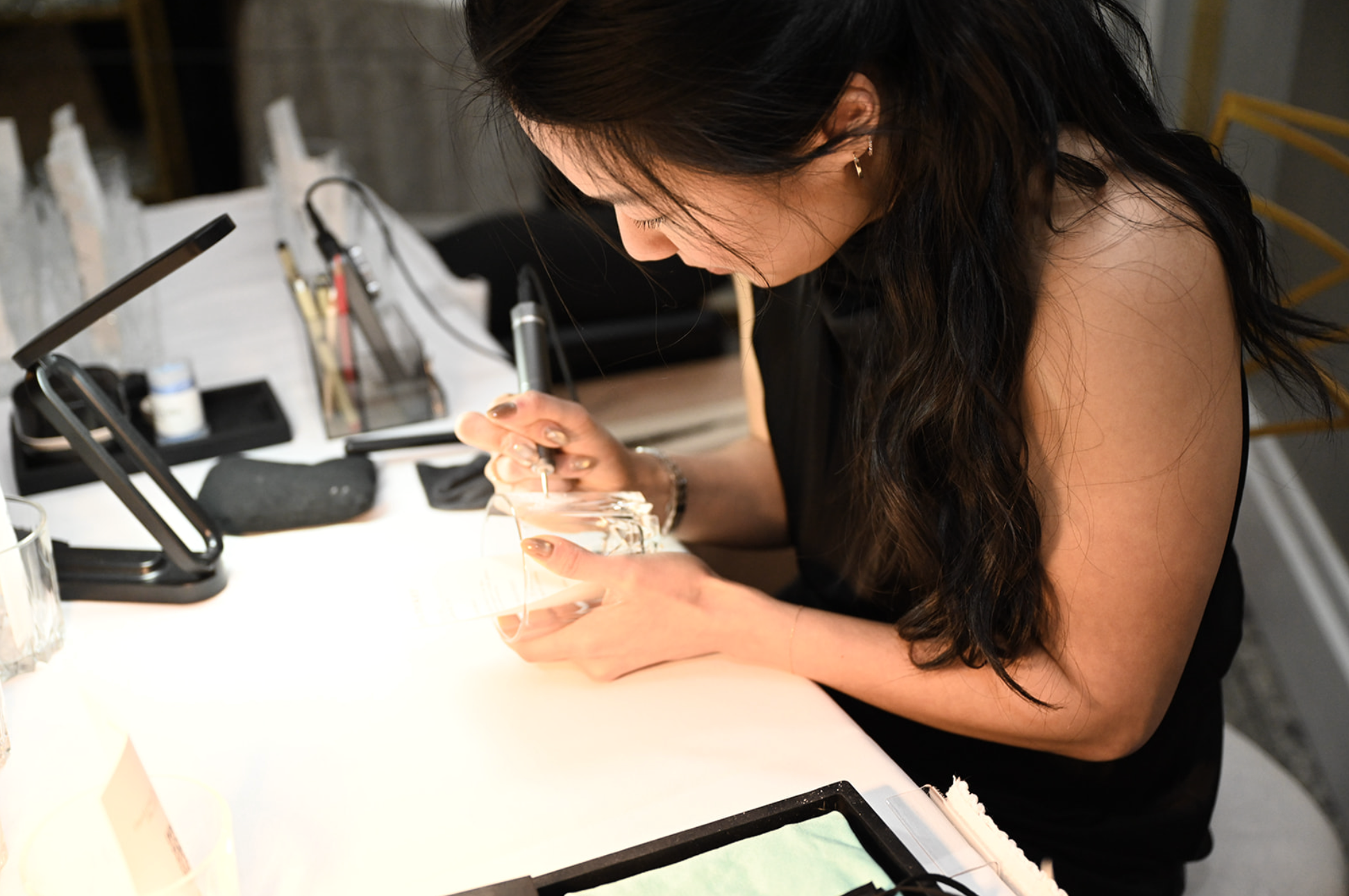 NYC calligrapher engraving live at a wedding