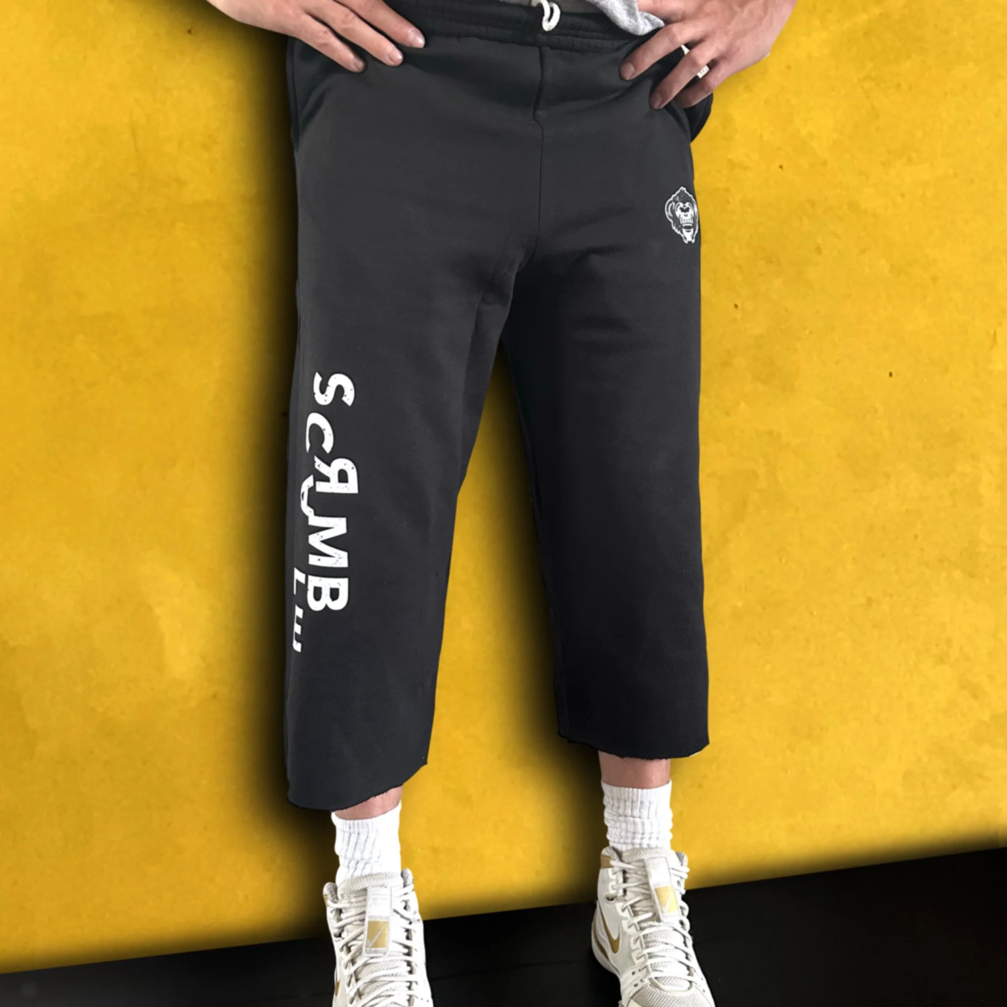 adultcropsweats_model_02.jpg