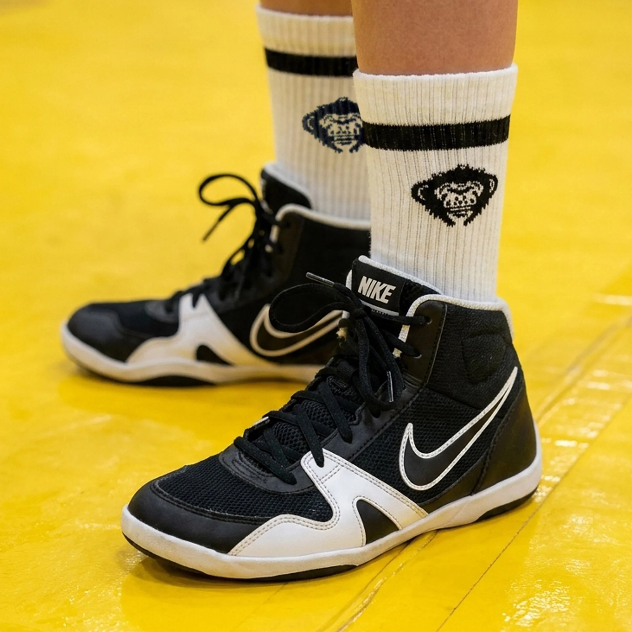 youthsocks_white_04.jpg