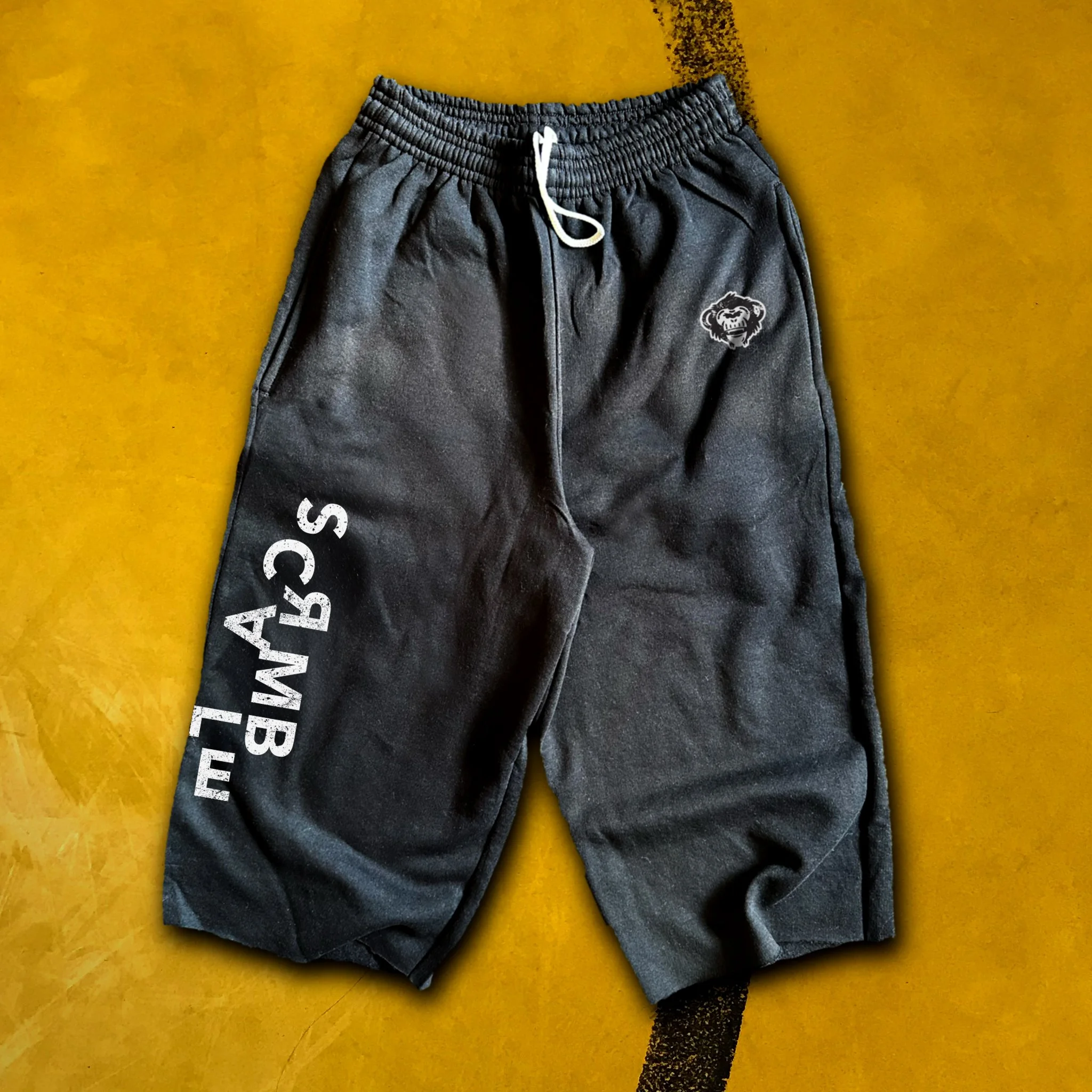 cropsweats_black_06.jpg