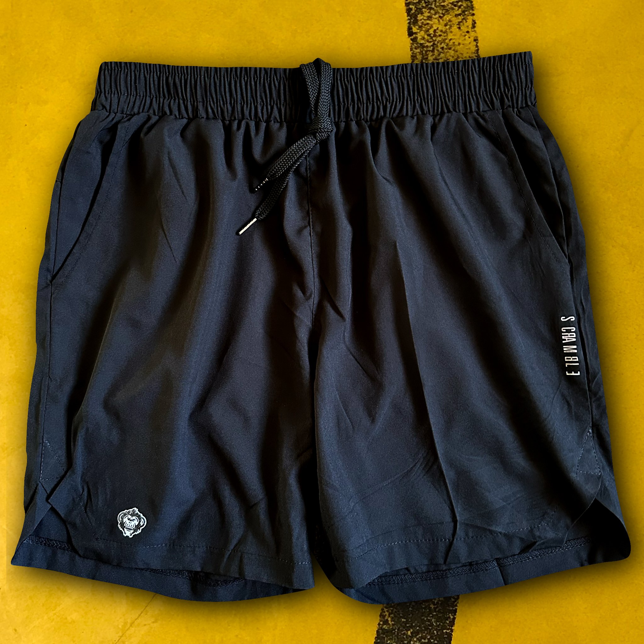 blackshorts_front_01.jpg