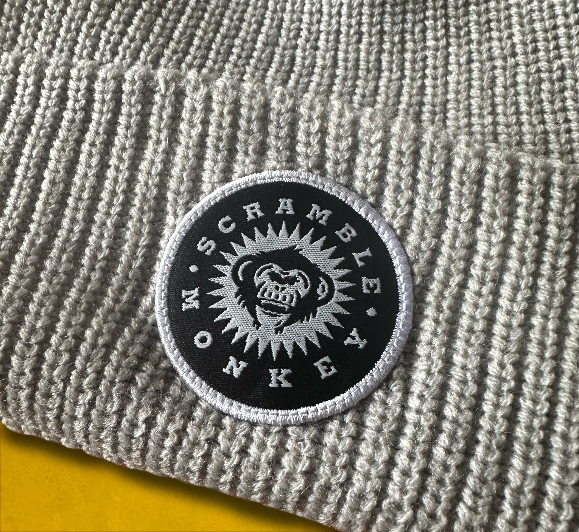 beanie_silver_02.jpg