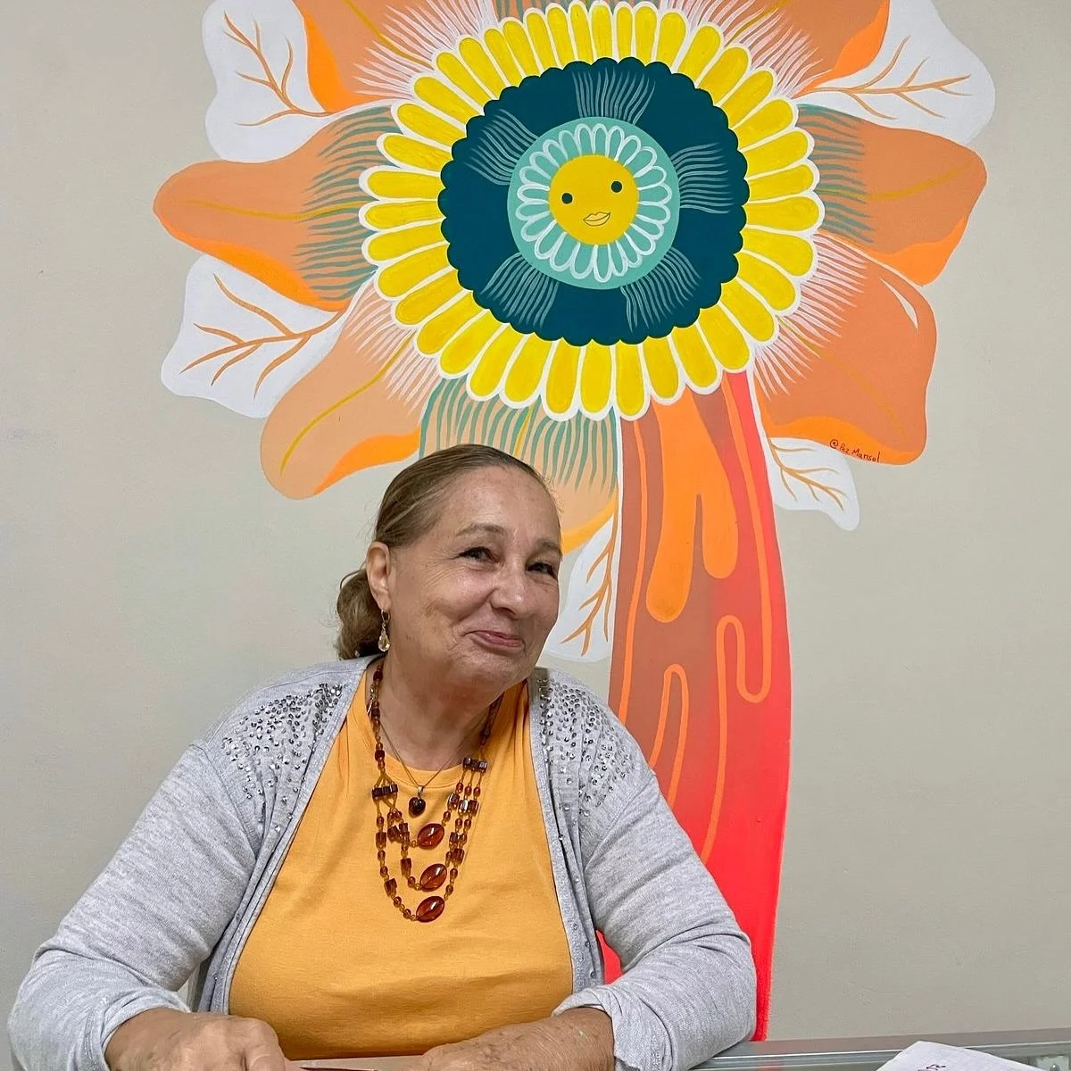 &ldquo;La sonrisa de la luz es la cara de una flor&hellip;&rdquo;
Gracias mam&aacute; por sembrar esta flor y acompa&ntilde;arme desde el inicio, 🙌 y Jessica Cordero por elegirla para la librer&iacute;a de @comunidadcancun 🙂&zwj;&harr;️🌺 es un goz