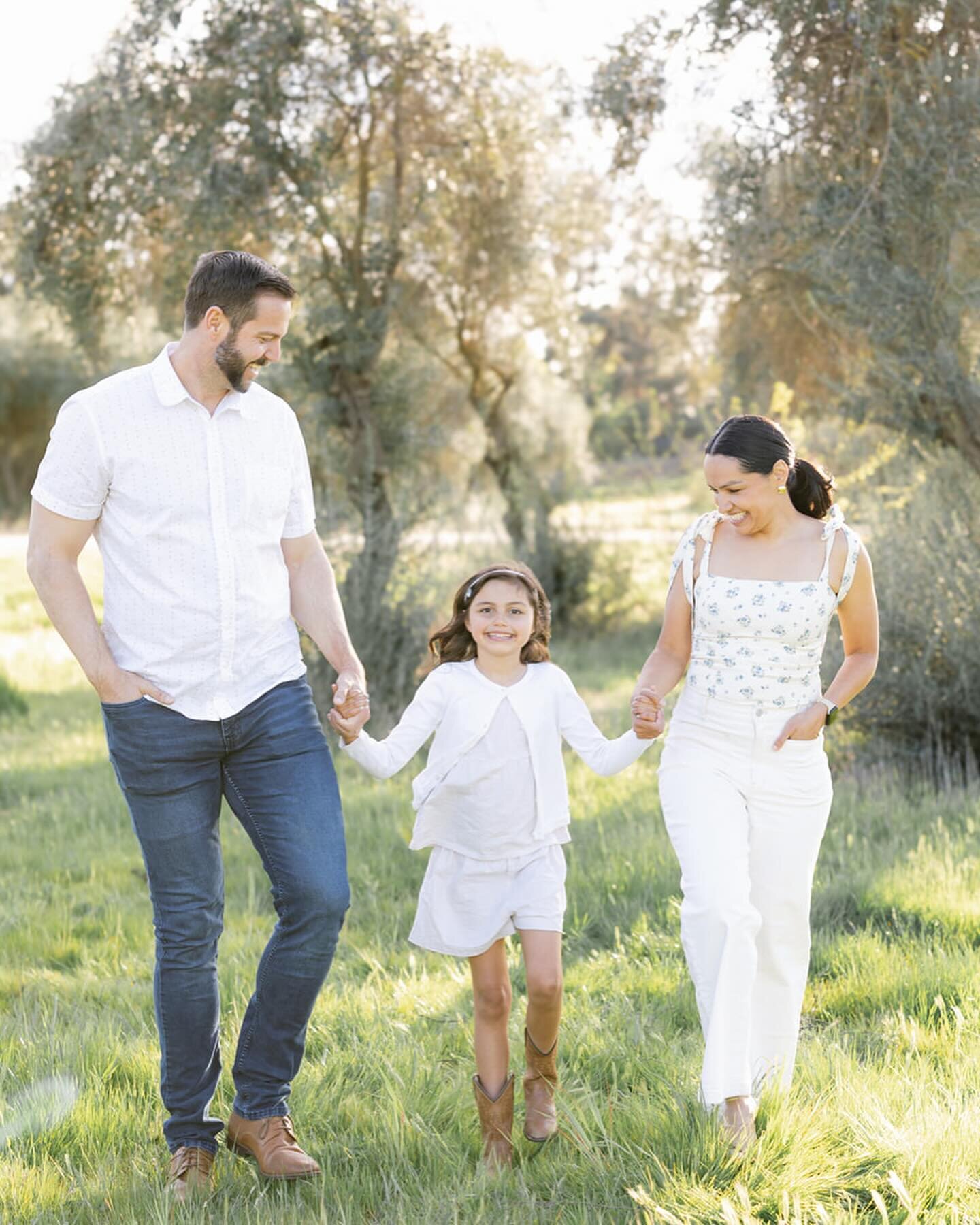 Unpopular opinion: Consider scheduling your family portraits in the Spring instead of the Fall. Spring offers a beautiful and vibrant setting to capture your family&rsquo;s special moments. When you look back at these photos, you&rsquo;ll be filled w