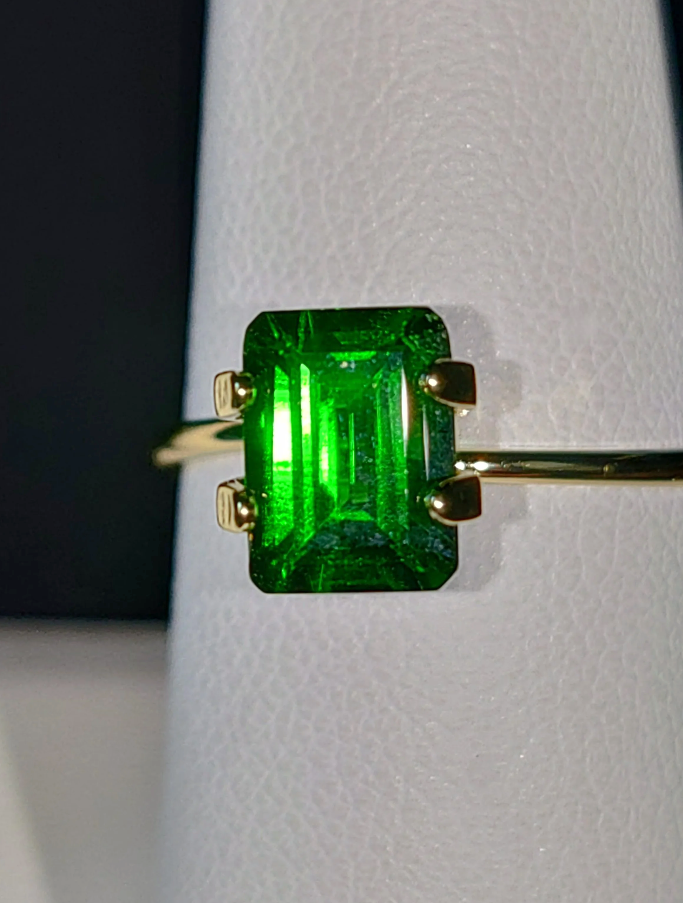 Genuine Chrome Diopside 1.50ct from TheCoveAtFoxHollow.com