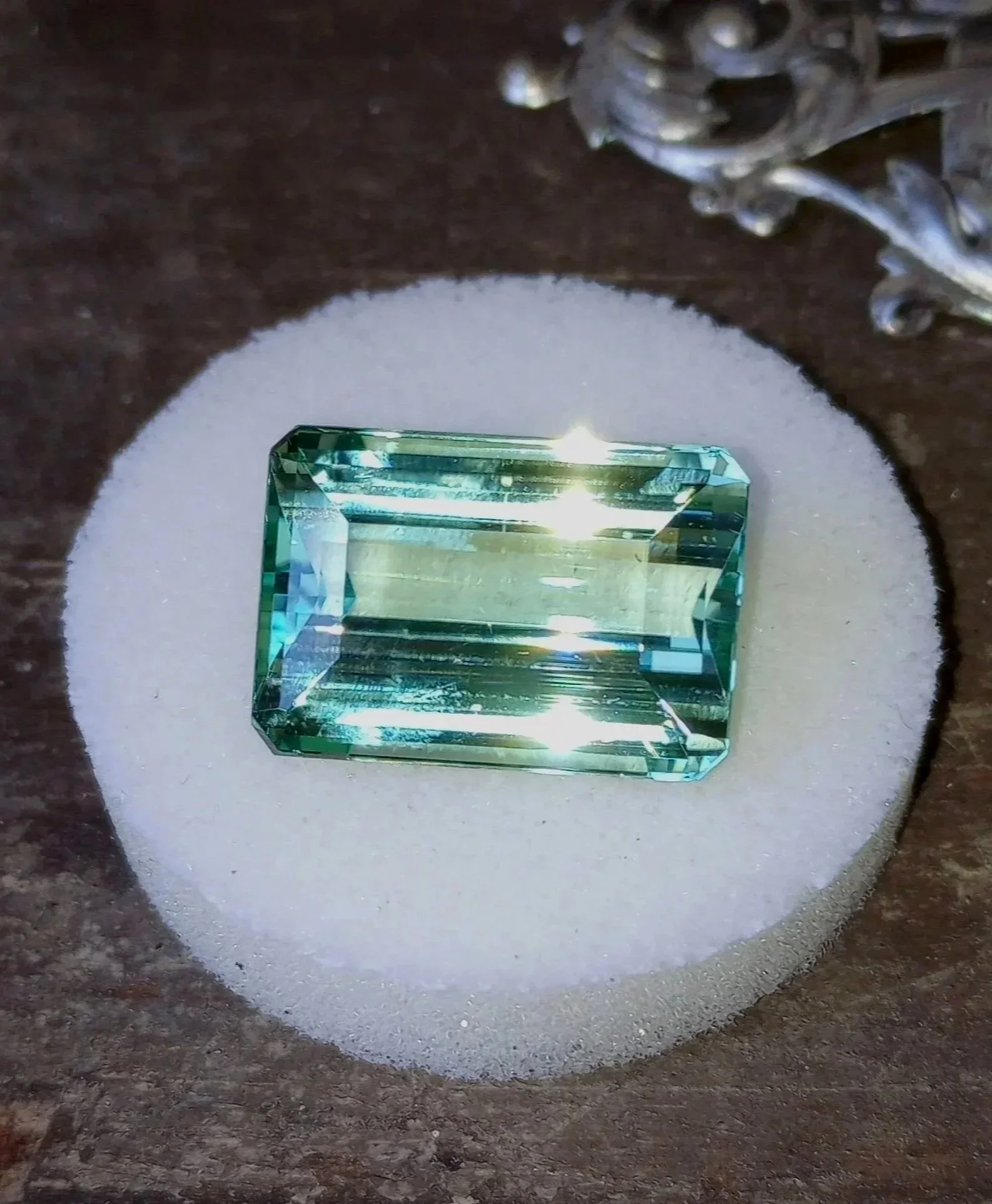 Hiddenite 34.21ct