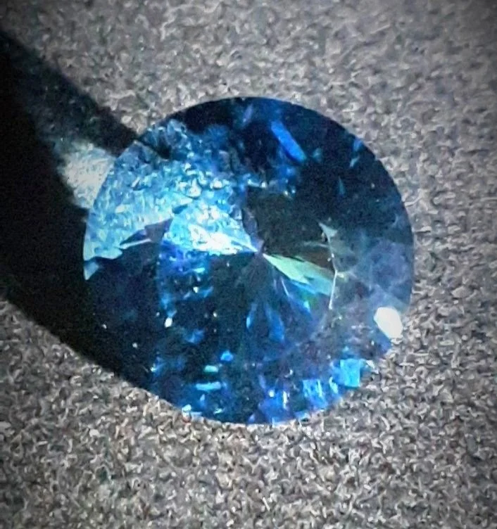 Genuine Blue Obsidian 7.50ct from thecoveatfoxhollow.com