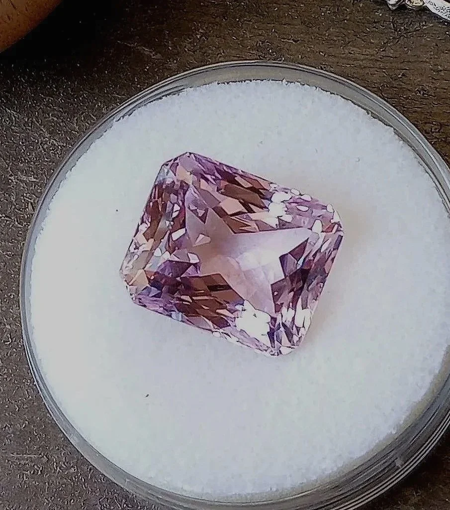 Genuine Kunzite 27.33ct from TheCoveAtFoxHollow.com