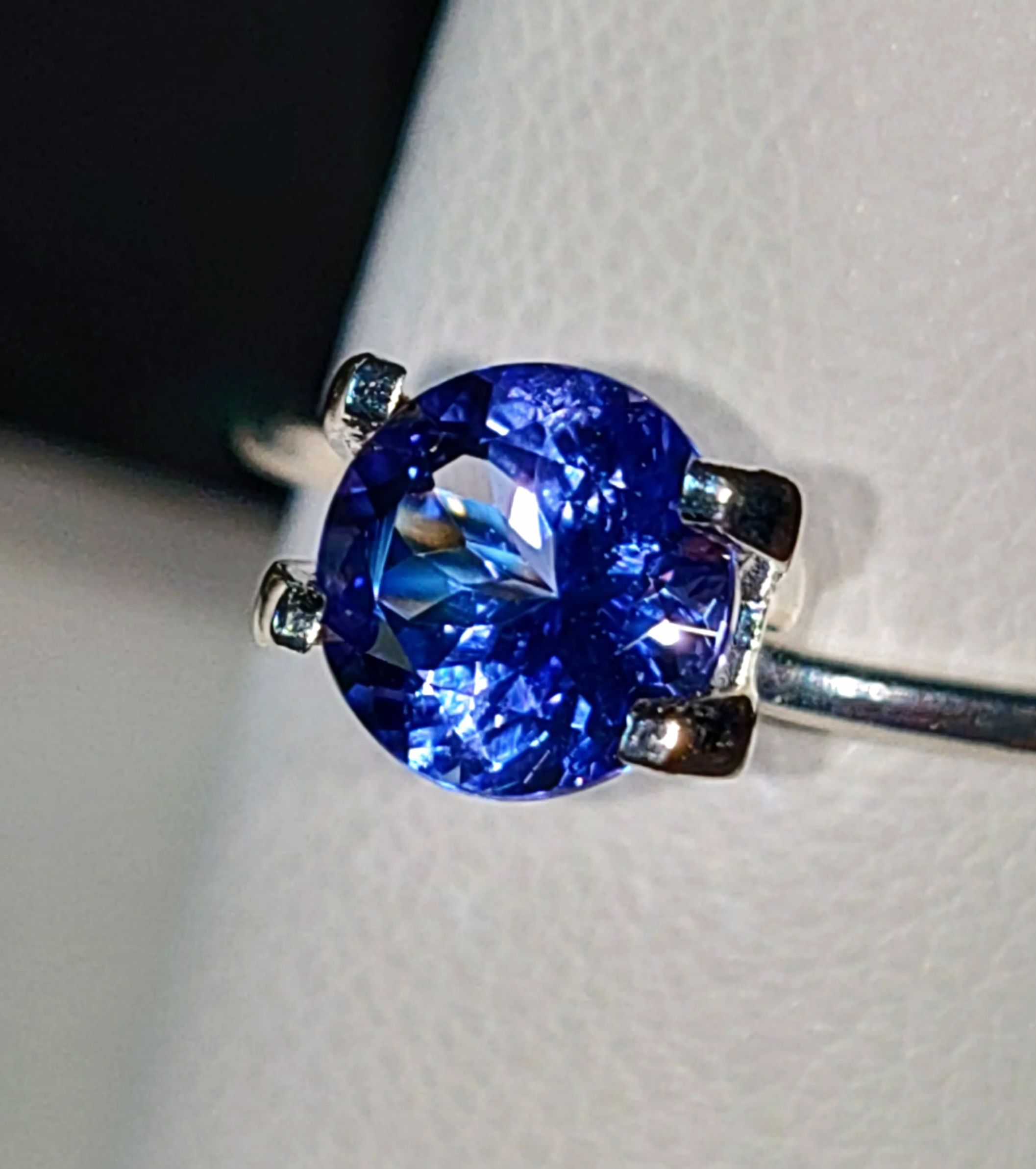 Neon Tanzanite 1.29ct