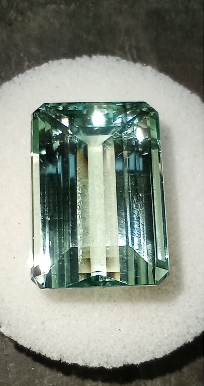 Genuine Hiddenite 34.25ct from thecoveatfoxhollow.com
