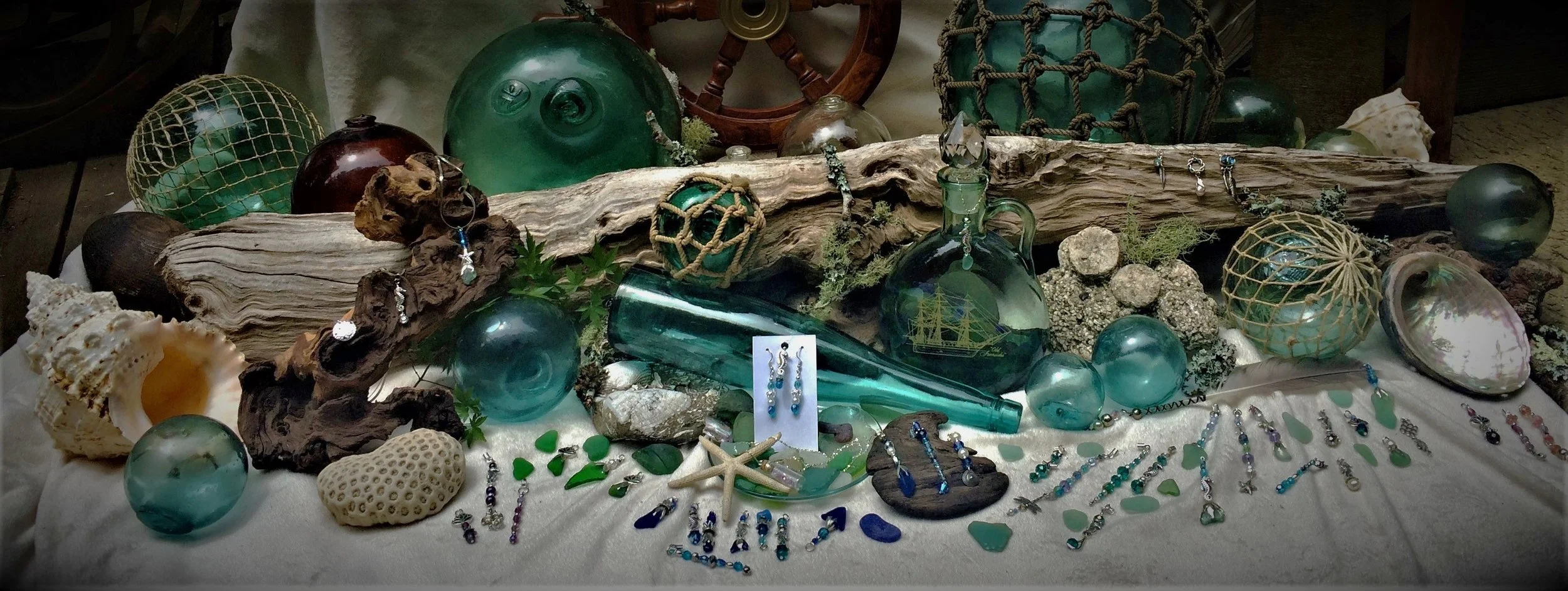 Natural history was our passion when we discovered natural gemstones.