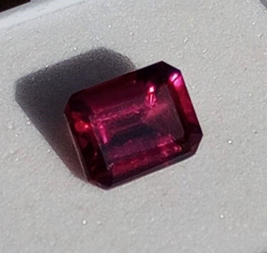 Raspberry Rhodolite Garnet 1.91ct
