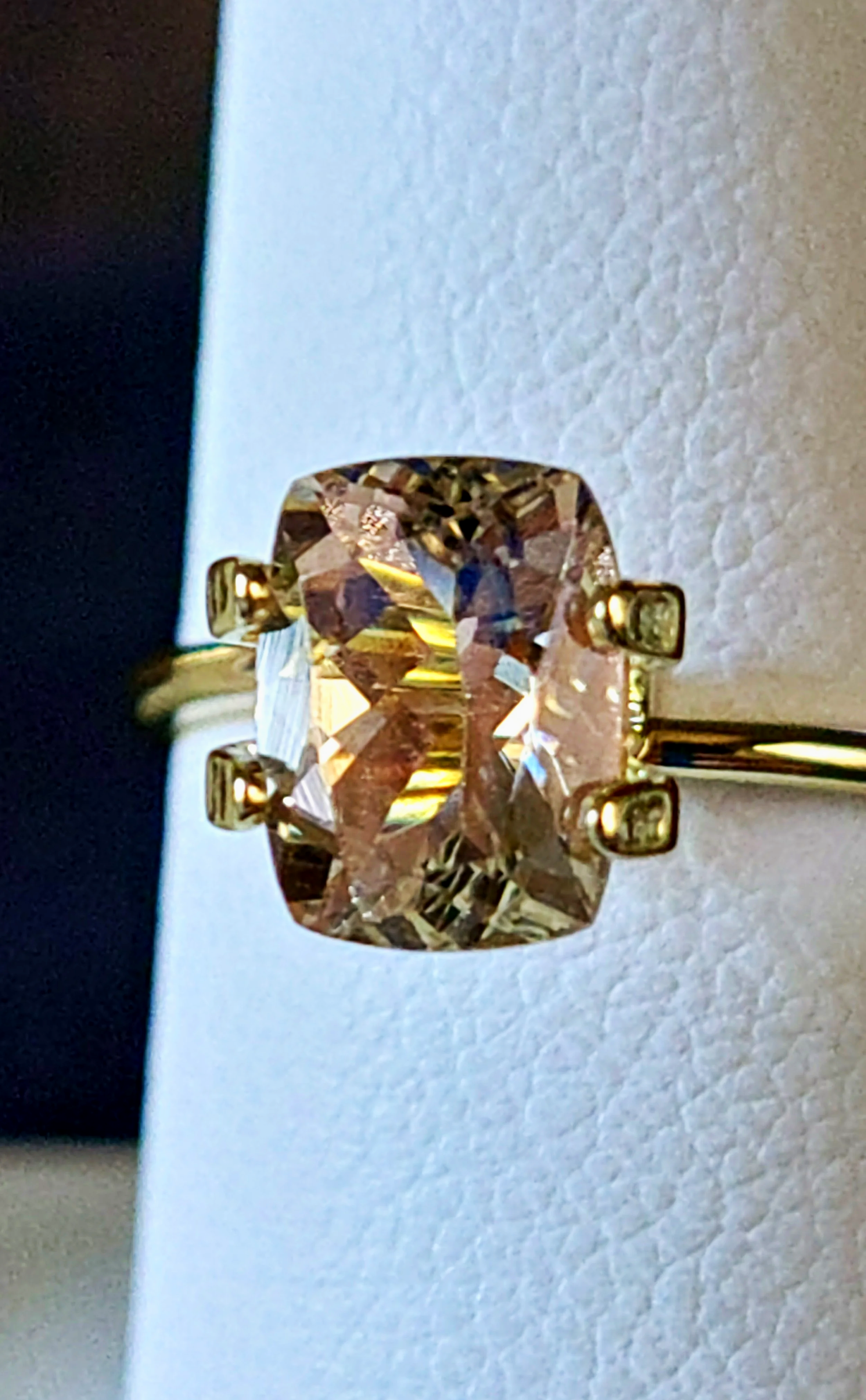 Genuine Oregon Sunstone 1.58ct from TheCoveAtFoxHollow.com