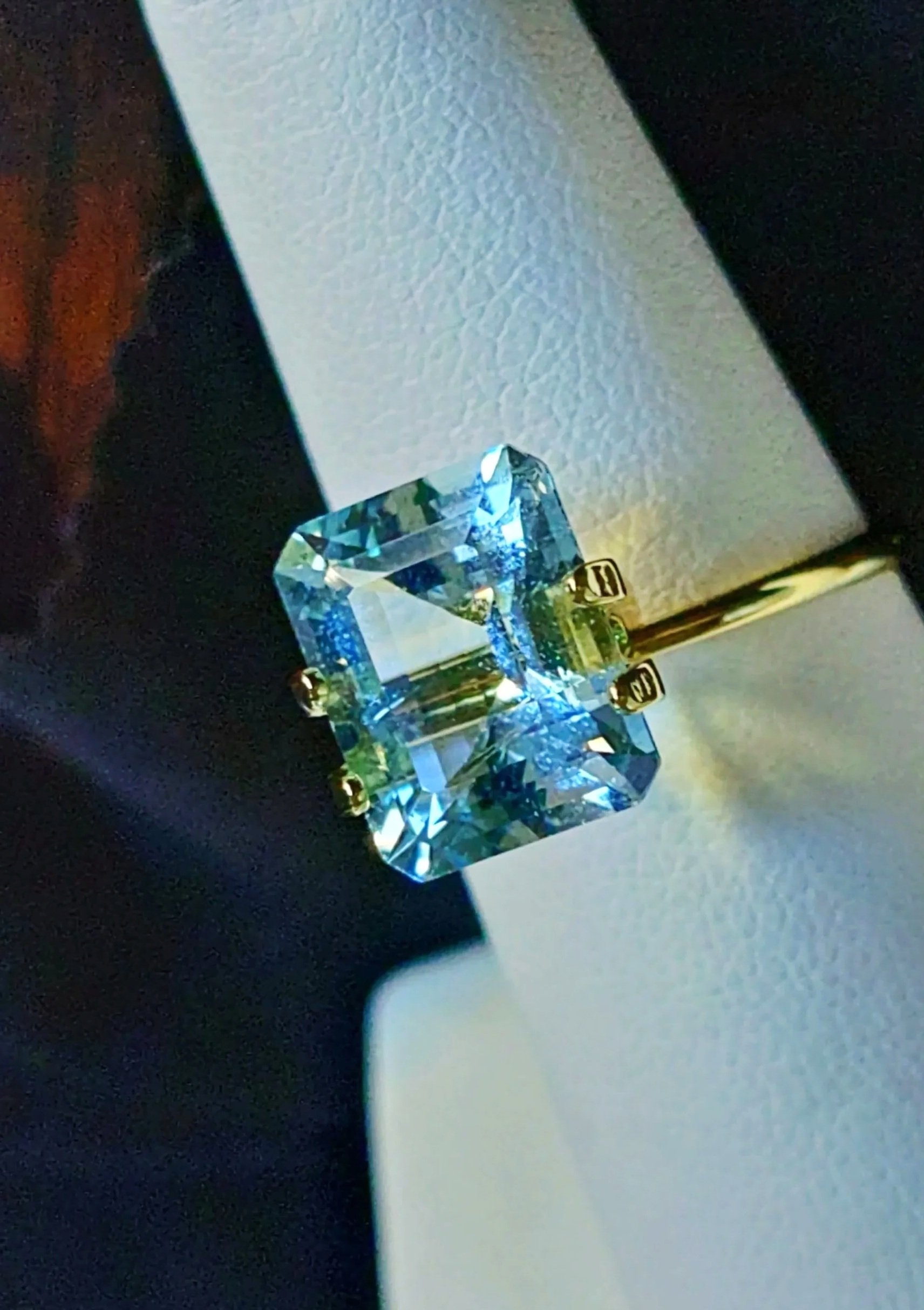 Genuine Unheated Aquamarine 4.07ct from TheCoveAtFoxHollow.com